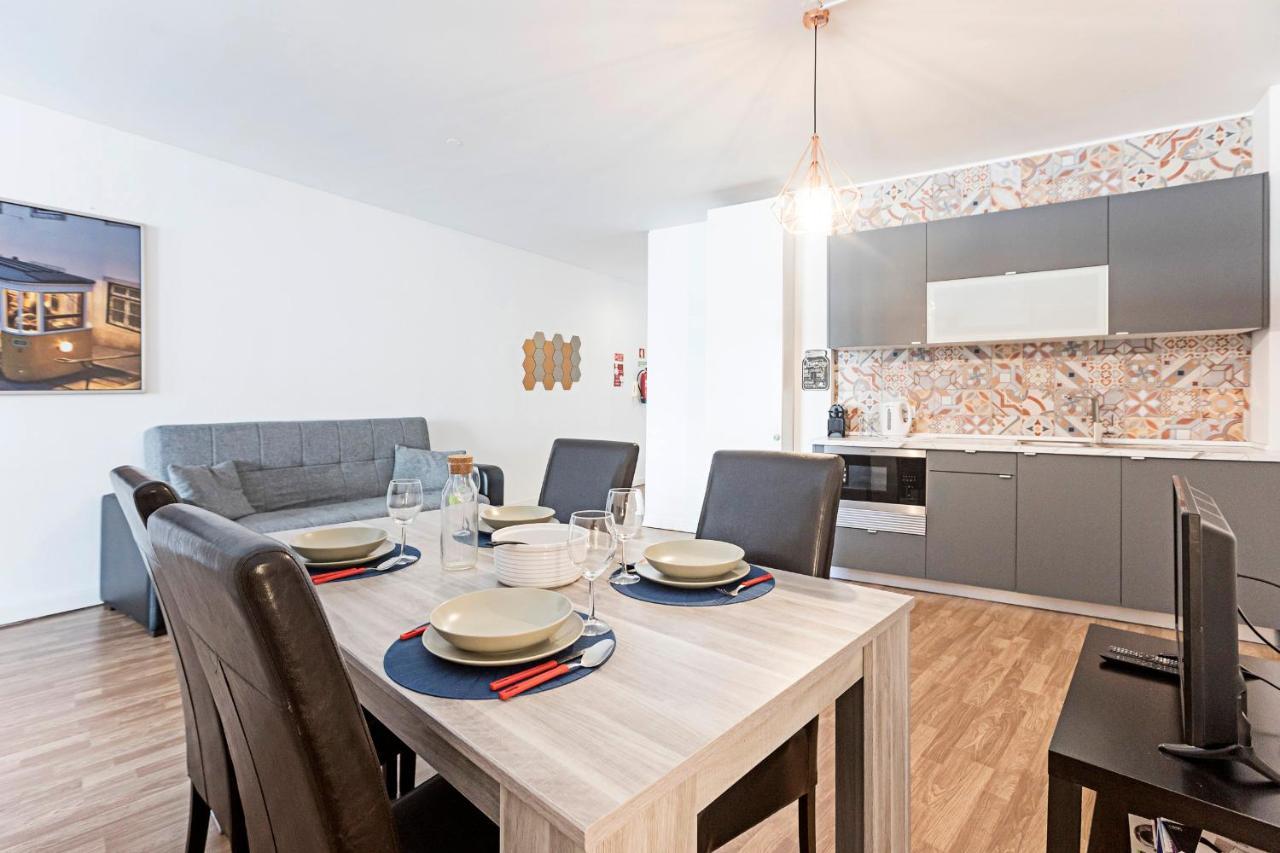 Amazing Apartment In Downtown Porto By Lovelystay Exterior foto